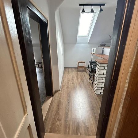 Private Apartament With Shared Bathroom Beograd Bagian luar foto