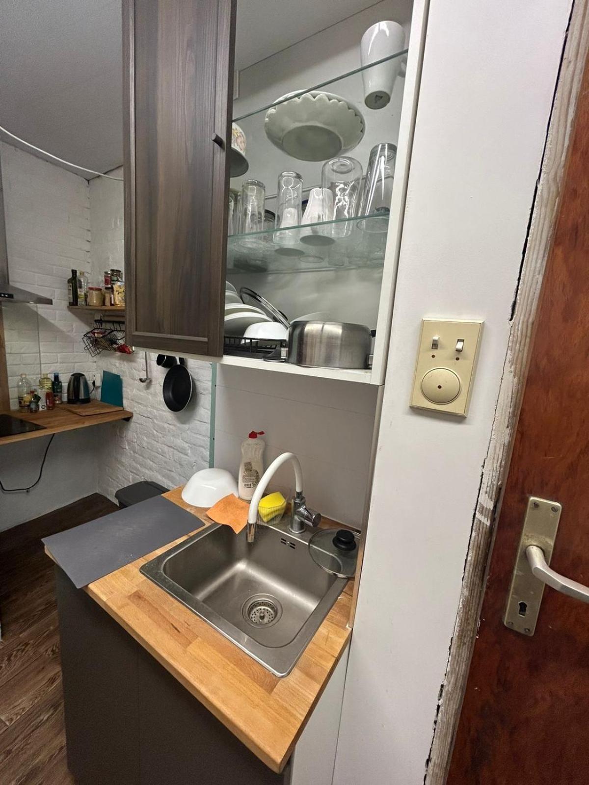 Private Apartament With Shared Bathroom Beograd Bagian luar foto